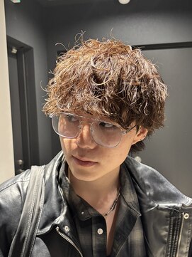 ボンドストーリールミエール(Bond Story lumiere) ツイストスパイラルシャドウパーマラウンドマッシュ