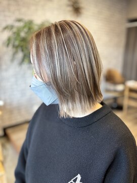 ウェリラバイハク(WeLila by haku) ハイライトカラー＋レイヤーボブ