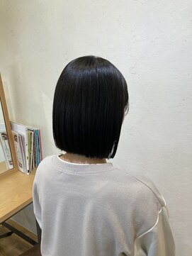 アンクールトレジャー(Un Coeur Treser) 切りっぱなしボブ