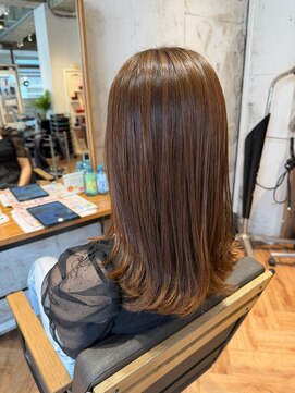 ヘアーショップ エヌアンドエー 越谷店(hair shop N&A) 艶感とまとまりが映えるナチュラルミディアムレイヤー