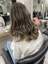 レディアル 大宮(REDEAL ope.)&nbsp;【ハイライト】ベージュハイライトバレイヤージュ白髪ぼかし