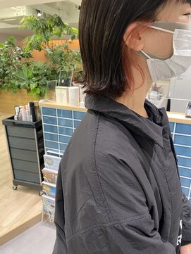 オーシャン(Ocean) ［Ocean Hair&Life 水田成美］控えめナチュラルイヤリングカラー