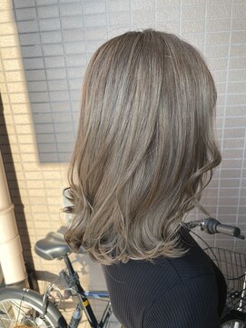 ラストーリア(La storia) ミディアム/ミルクティーベージュ