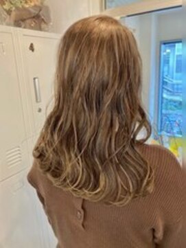 レイルバイエクラート 大宮西口店(REAIL by ECLART) 柔らかベージュにハイライト☆