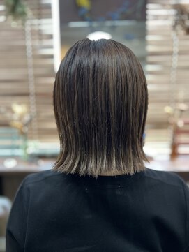 ルアン(Luan) オリーブアッシュ