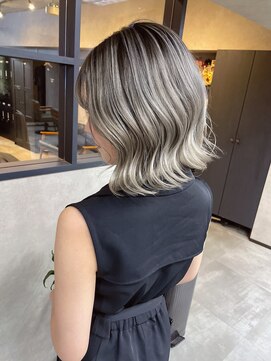 サニー 渋谷(SUNNY) バレイヤージュ、ハイライト、レイヤーカット、グレージュ