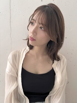 ビーチ(BEACH) 透け感ベージュ外ハネミディアム