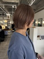 ホリー(HOLLY)&nbsp;ショートレイヤー＋ベージュカラー