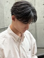 イーラ 2d(era)&nbsp;センターパート　フェザーパーマ　刈り上げ　マッシュ　眉毛