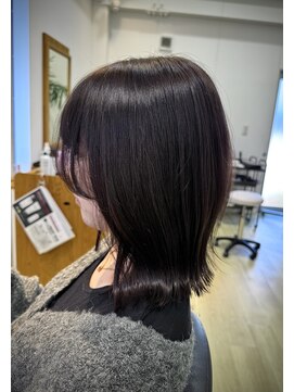 グレージュ外はねボブ