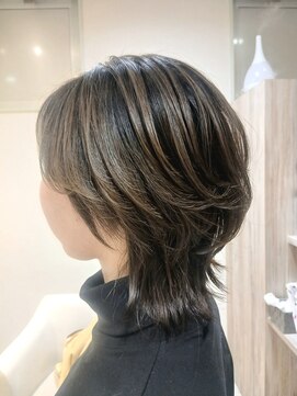 デイジー(Daisy) 春20代30代マッシュウルフレイヤー外ハネハイライトグレージュ＊