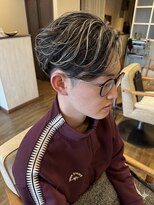 ディアバースデー(Dear Birthday)&nbsp;外国人風カラー　ハイライト　センターパート　フェード