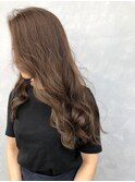 ベージュ