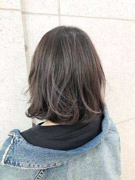 ヘアープロデュース マギカコレクション(magica collection) グレーカバーも出来るハイライトグレーカラー