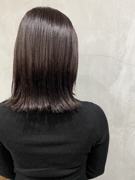 ティティ(TiTi) 艶必須のパープルカラー[TiTi_福田りの]