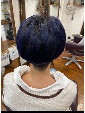 美容室 メザミー MESAMIES 奥行きショート刈り上げツーブロックマニッシュショート黒髪暗髪