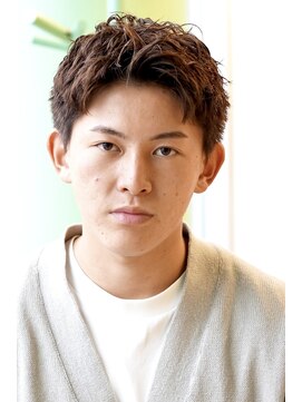 にもう ナチュラルスパイキーショート