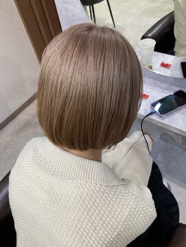 グラッジ 池袋(GLADGE) ミルクティーベージュ