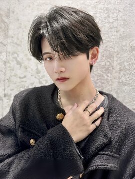 グロー オオミヤ アネックス 大宮(GLROW OMIYA ANNEX) ◆韓国大宮メンズセンターパートマッシュカルマヘア