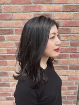 ヘアーホーム チケ(hair home tike)&nbsp;小顔見せも叶う外はねミディアムレイヤー×ナチュラルアッシュ