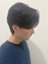 ヒュイル バイ ニアウ(Hwyl by Niau)&nbsp;MEN’S HAIRセンターパートスパイラルパーマニュアンスパーマ