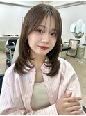 ミディアムレイヤーシアーベージュ前髪シースルー1