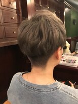 プレゼンスセタガヤ(PRESENCE SETAGAYA)&nbsp;ブリーチオンカラー×刈り上げ