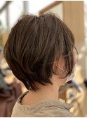 明るめグレージュ×ショートボブ