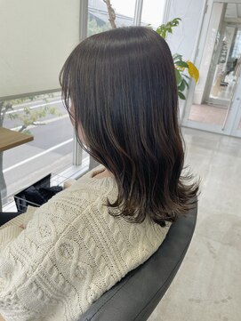 ヒトノワ(Hito.nowa) 似合わせカットミディアム×グレーベージュカラー