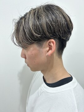 ヒュイル バイ ニアウ(Hwyl by Niau) メンズマッシュセンターパートスパイラルパーマニュアンスパーマ