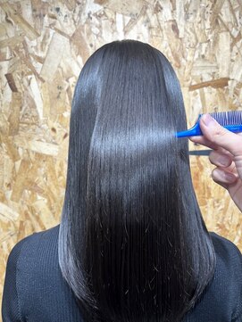 ヴァンガード(Vanguard) 絹髪セミロングスタイル/育てる髪質改善３回目