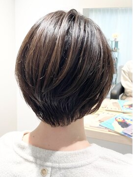 ストフ(stof) 丸みショート/レイヤーカット/大人ショートボブ