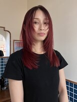 ニュイ(NUIT)&nbsp;ロングヘアレイヤーカットレッドカラー