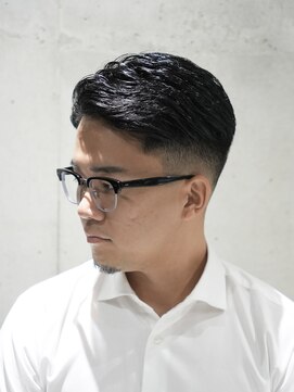 メッツ 原宿(METS) MEN'S/ナチュラルサイドパート×フェード/短髪/ビジネスヘア