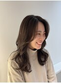 オリーブベージュ