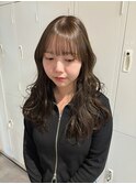 グレージュ/顔まわりカット