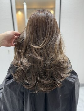 ヴィア 京都烏丸(Via) レイヤーカット/セミロング/ハイライト/白髪ぼかし/髪質改善