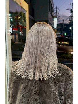 ホワイトベージュ