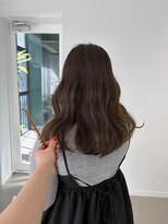 ビジョン オールヘアー(VISION:ALL HAIR) オリーブベージュ × ウェーブ巻き