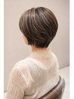 クラメール 黒崎コムシティ店(Kraemer)&nbsp;大人ショート×ベージュ×ぼかしハイライト