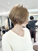バンプ ギンザ(BUMP GINZA)&nbsp;40代/50代絶壁解消小顔前下りショートボブ白髪ぼかしハイライト