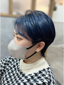 ロッカヘアエジェ(ROCCA hair eje.) デザインカラーモードネイビーショート