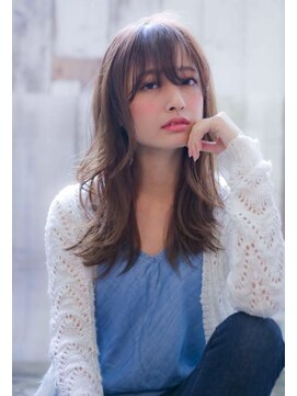 エイミー(Aimee) Aimee 伸ばしかけヘア×イノセントアッシュ