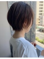 大人可愛い20代30代40代小顔ワンサイドショートボブ丸み前下がり