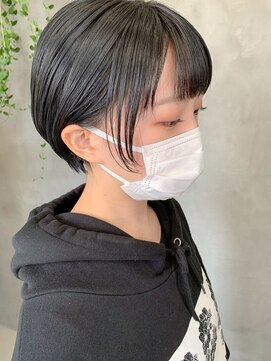 テトヘアー(teto hair) ショートボブ、ブルーブラック、耳掛けショート、益若つばさ