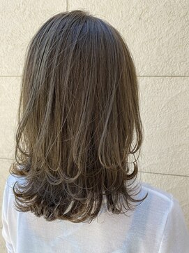 アンカーウェリナ(ANCHOR welina) 透明感たっぷりオリーブグレージュ◎