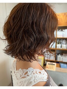 カラット(CaRat.) 肩上ミディアム/パーマ