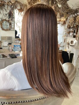 シェリ ヘアーアンドメイク(Cherie hair＆make) 髪質改善と酸性ストレートで梅雨対策を