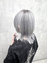 ボヤージュニケ(Voyage Nike)&nbsp;シルバーグレー×ウルフカット