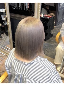 オーロ(ORO) グレージュ